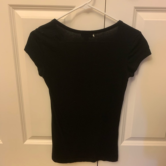 Guess TShirt - Picture 4 of 4